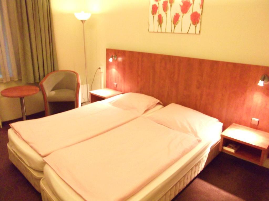 Stationshotel Венло Номер фото